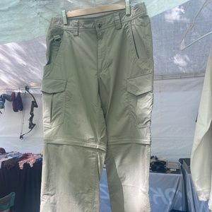 Duluth Trading Company No Fly Zone Cargo Pants